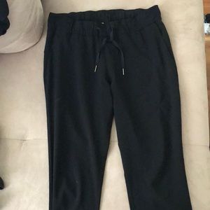 Lululemon on the fly*woven